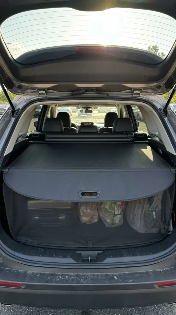 Retractable Cargo Privacy Shade