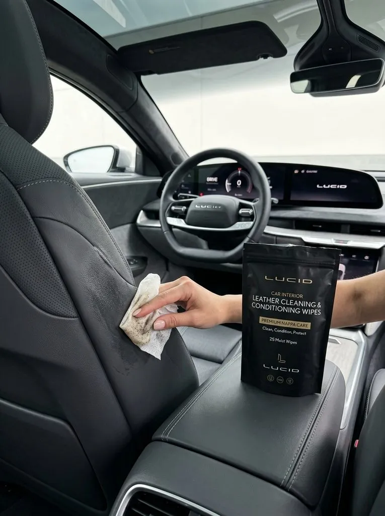 Leather Cleaning And Conditioning Wipes Lucid Car Interior